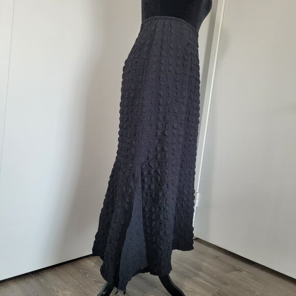 Courtney Washington Textured Black Flared Maxi Skirt - Picture 3 of 11